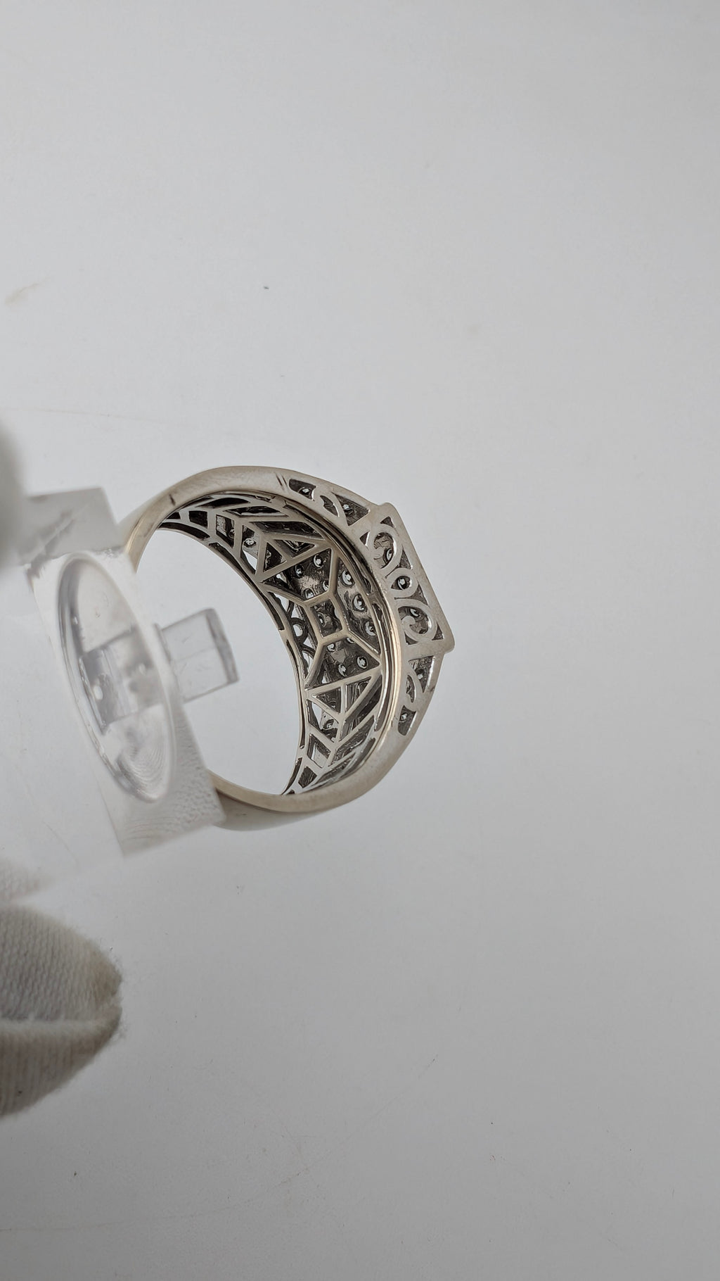 Heavy 10K White Gold Men's Genuine Diamond Ring Size 11½ – 8.23g