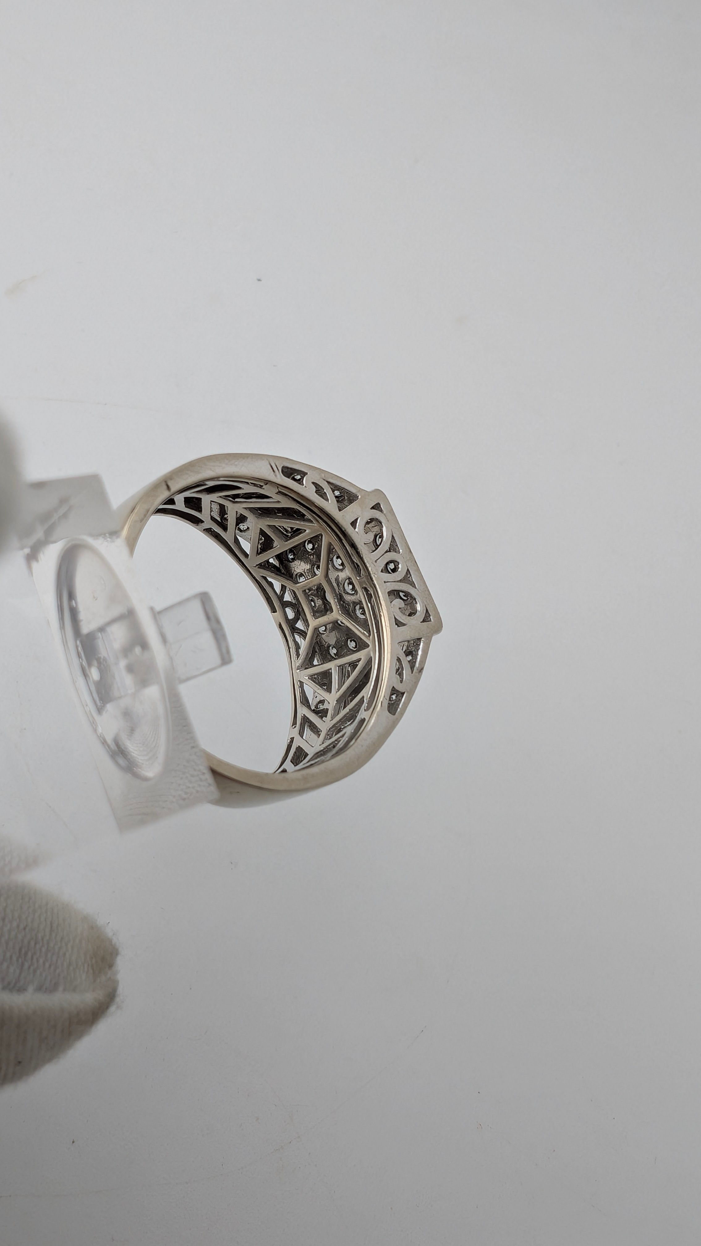 Heavy 10K White Gold Men's Genuine Diamond Ring Size 11½ – 8.23g