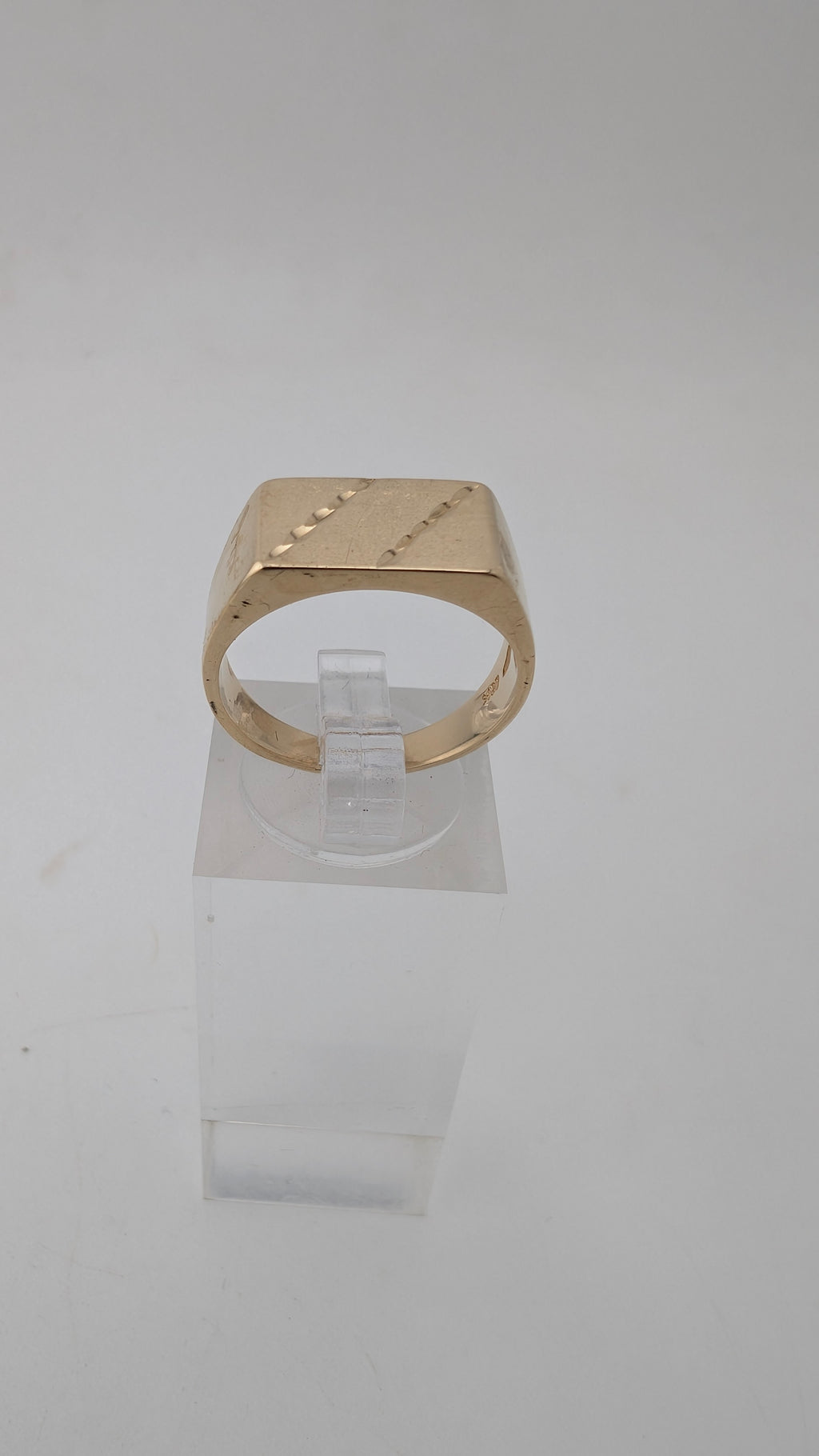 Heavy 10K Yellow Gold Men's Signet Ring Size 7 – 4.79g