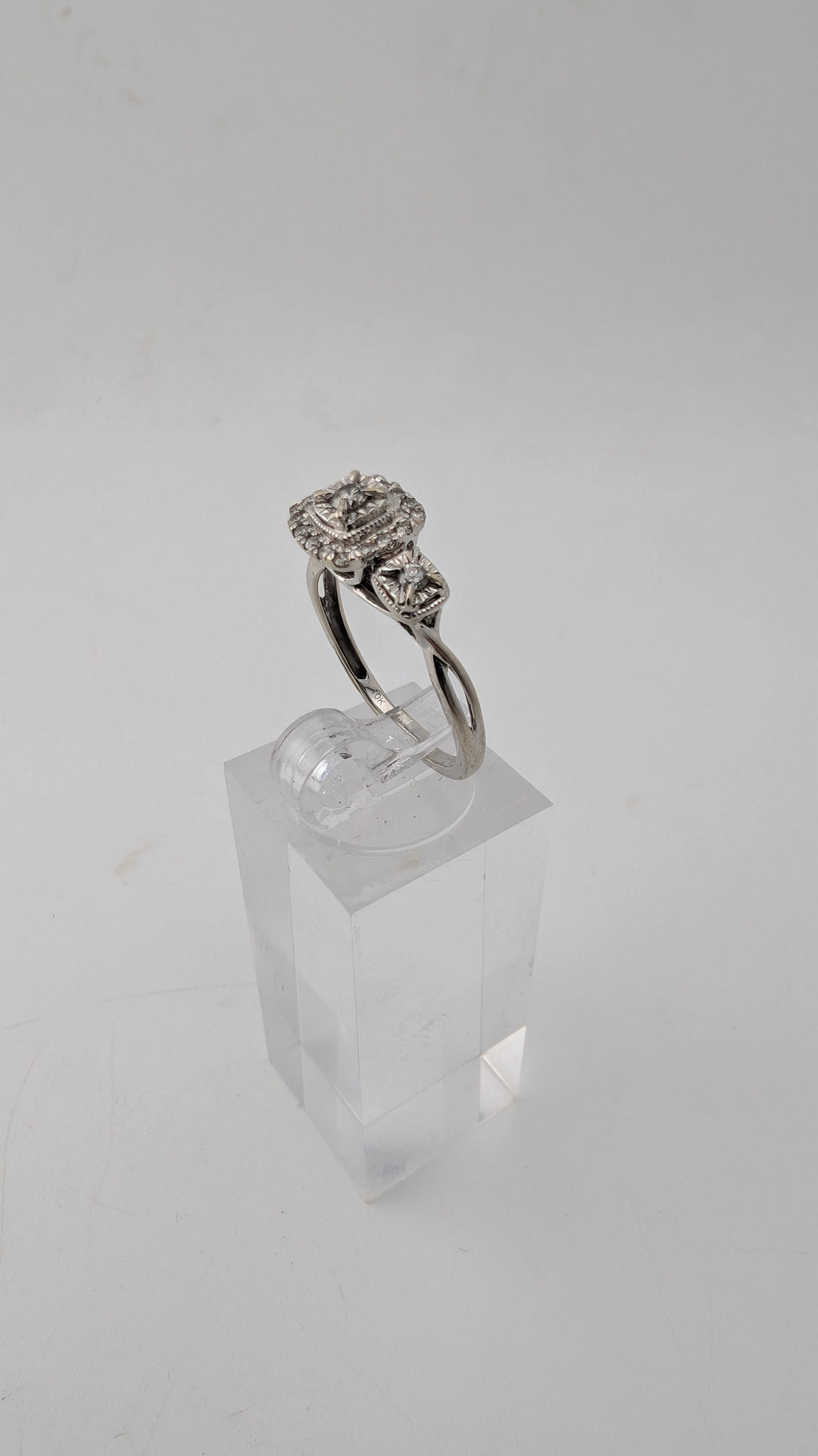 10K White Gold Diamond Halo Engagement Ring Size 7¼ Vintage Inspired