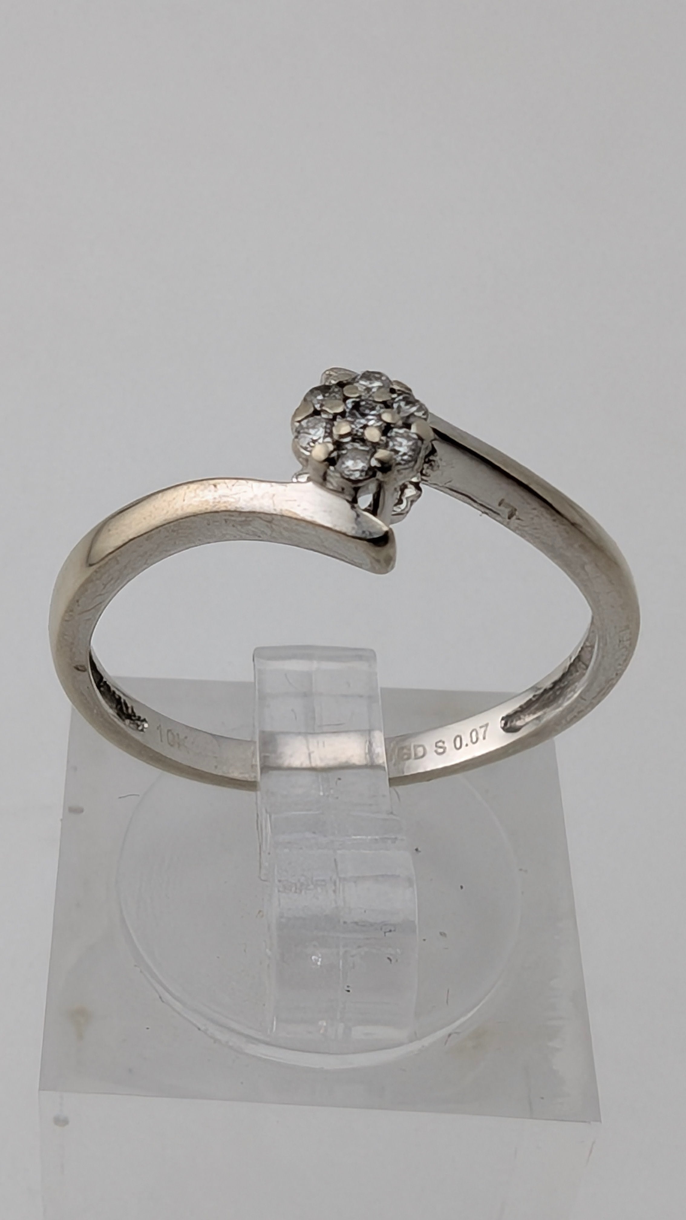 10K White Gold Diamond Bypass Promise Ring 0.07 CTW Size 7¼