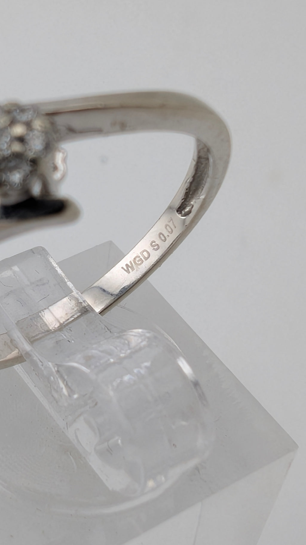 10K White Gold Diamond Bypass Promise Ring 0.07 CTW Size 7¼