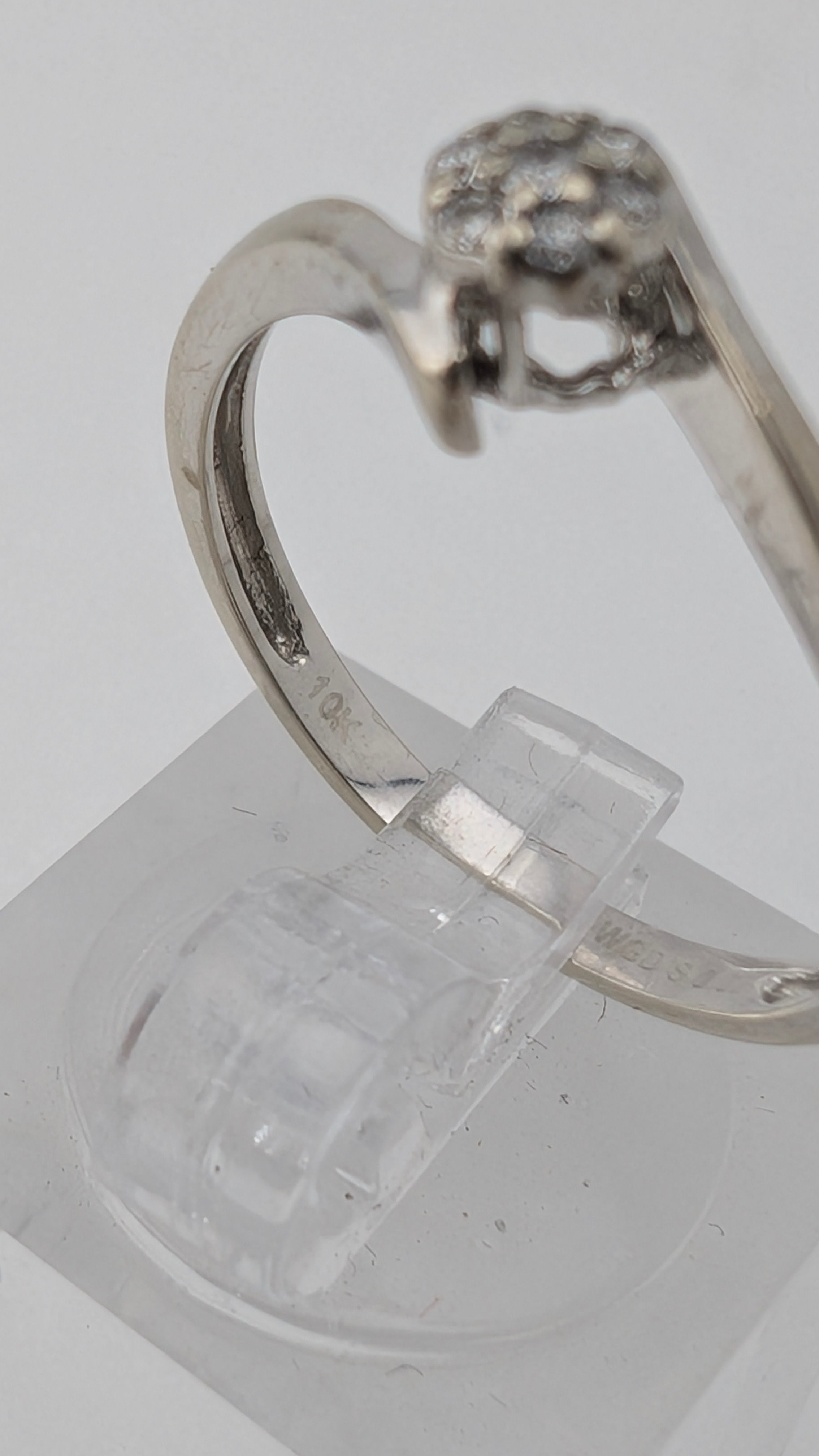 10K White Gold Diamond Bypass Promise Ring 0.07 CTW Size 7¼