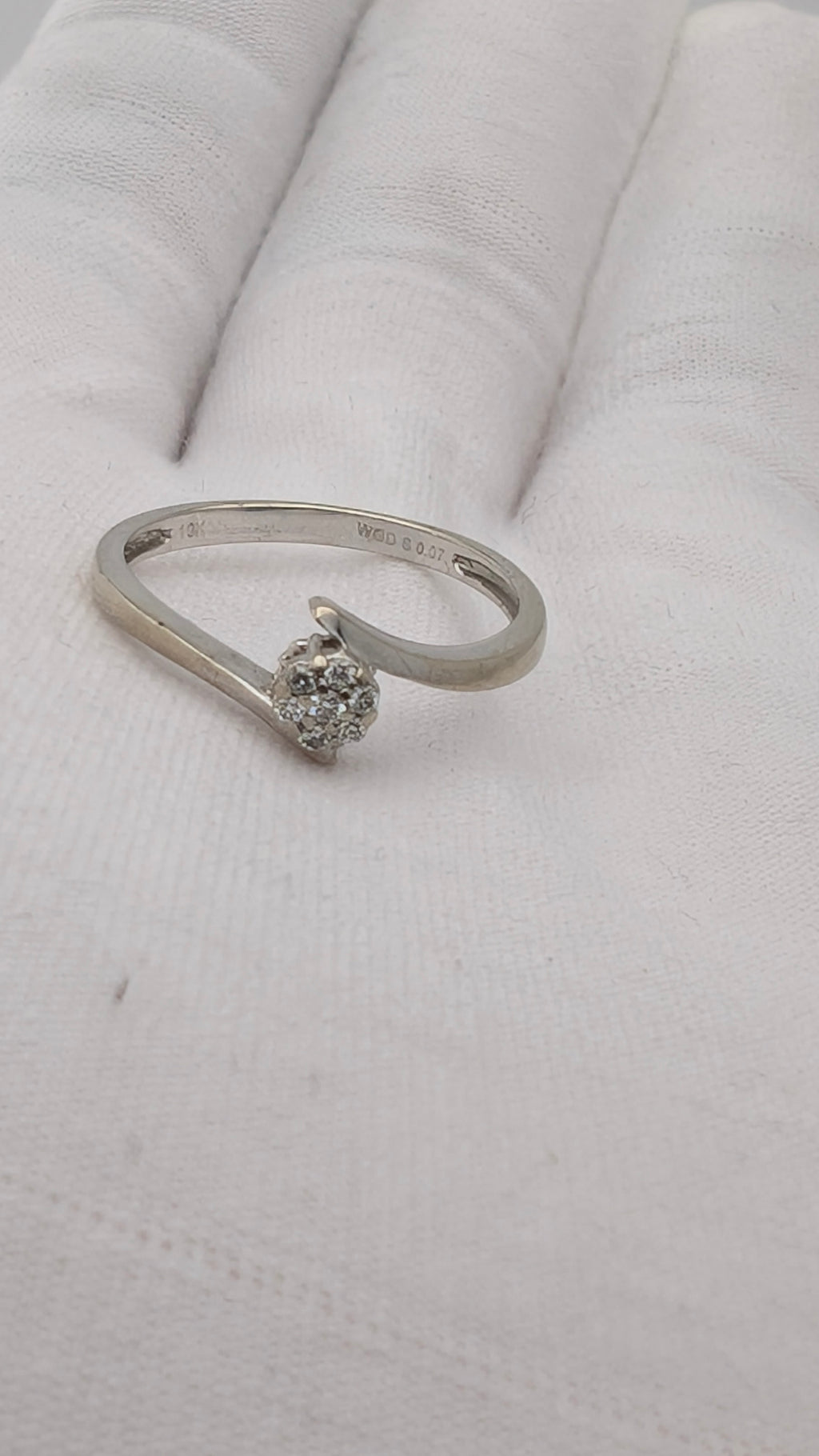 10K White Gold Diamond Bypass Promise Ring 0.07 CTW Size 7¼
