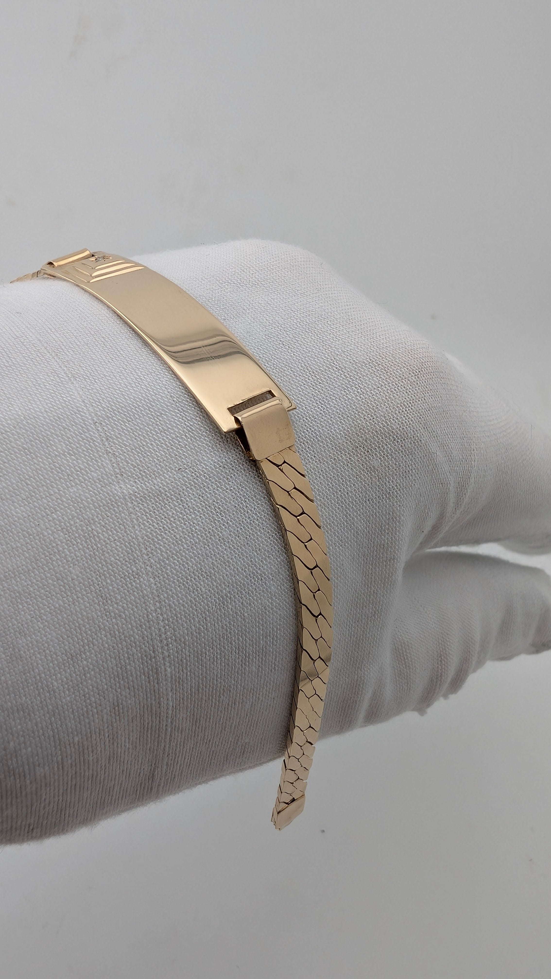 10K Yellow Gold Diamond ID Bracelet 8" 11.26g