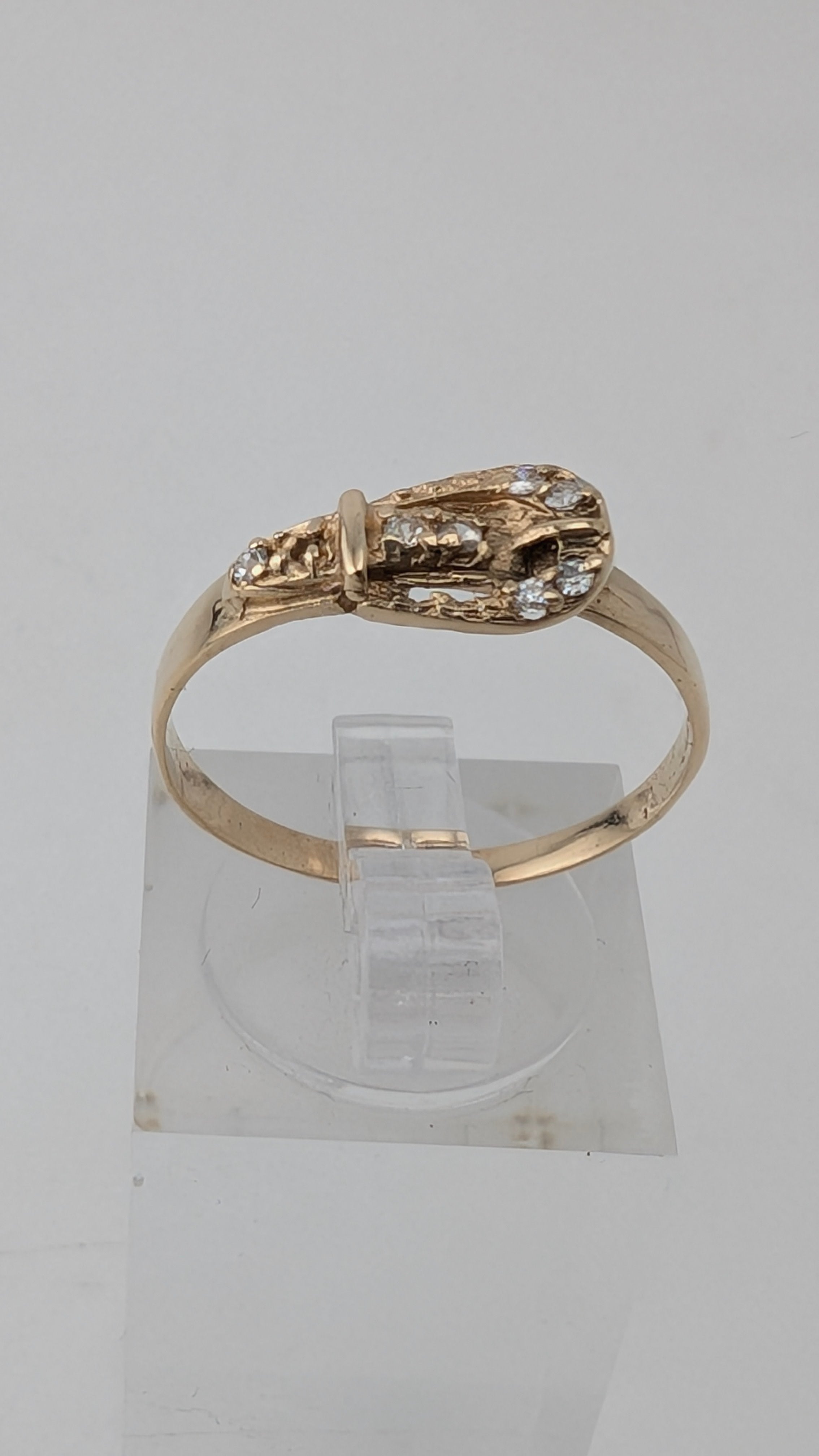 Vintage 10K Yellow Gold Buckle Ring with Clear Accent Stones | Size 8.25 | 1.4g