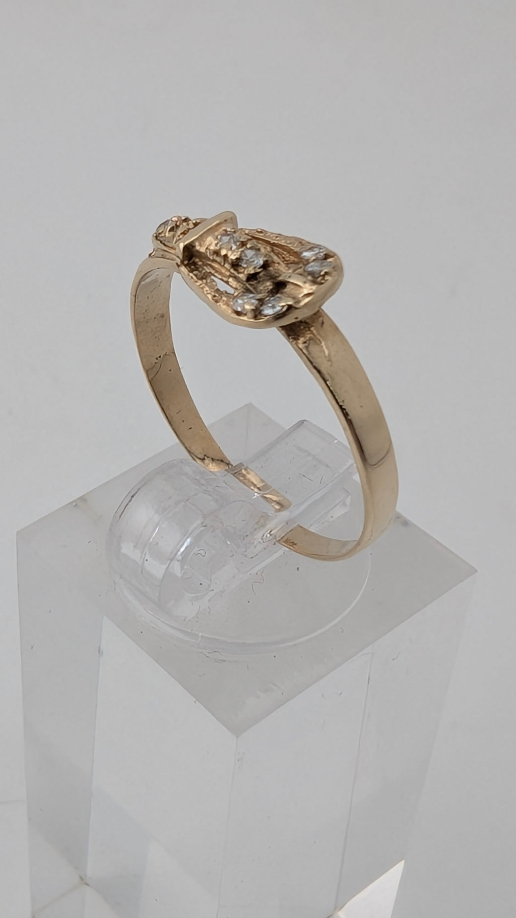 Vintage 10K Yellow Gold Buckle Ring with Clear Accent Stones | Size 8.25 | 1.4g