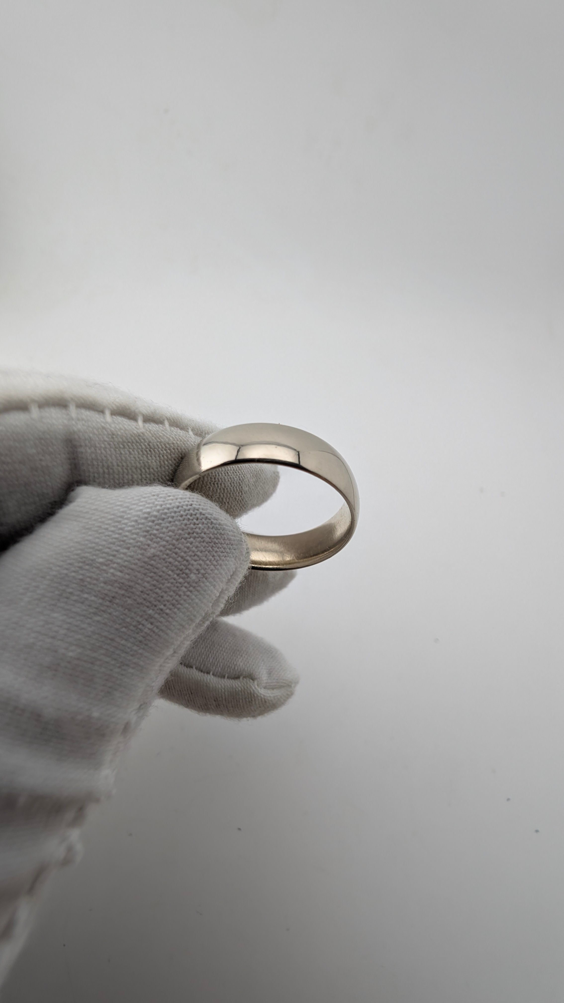 14K White Gold Comfort Fit Wedding Band | Size 10.75 | 6mm | 6.8g
