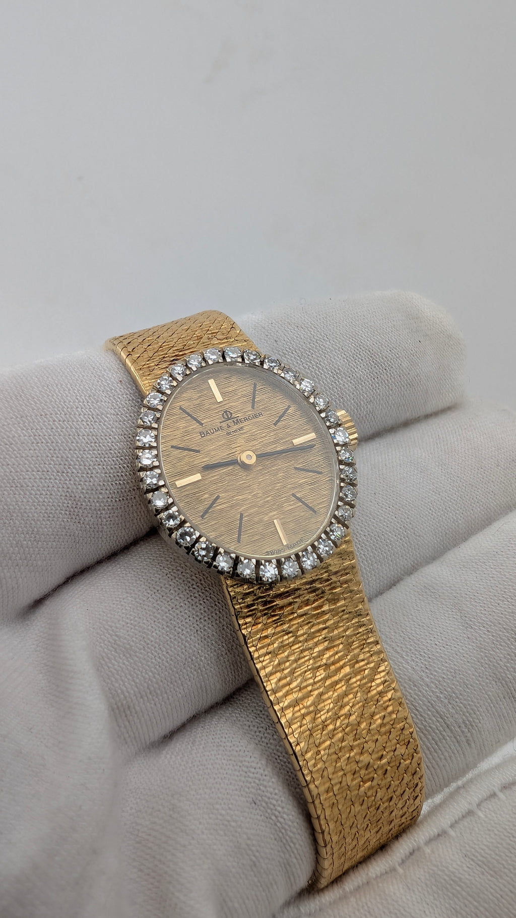 Vintage Baume & Mercier 18K Gold Diamond Bezel Ladies Watch | 48.5g | Manual Wind